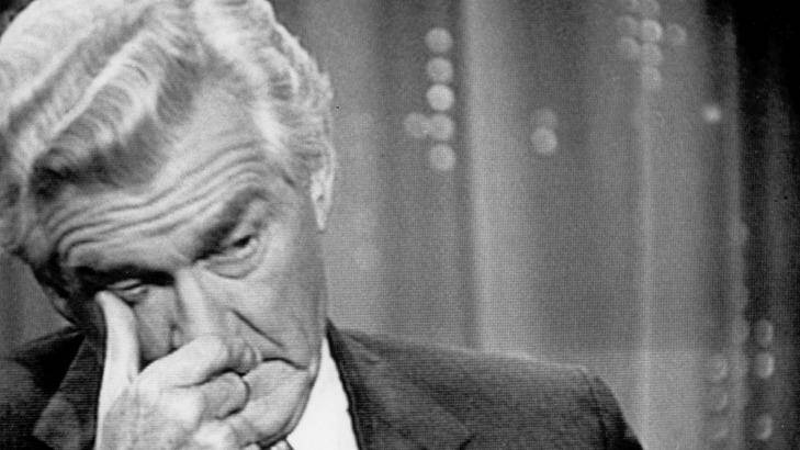 Bob Hawke cries on television in 1989 after admitting infidelity.
