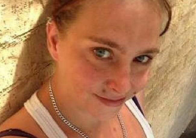 Sarah Cole, 29, from Dapto mixed a cup of bleach in her bathwater.
