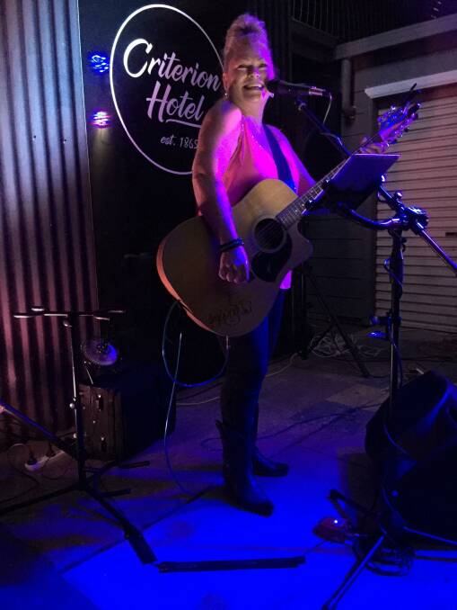 TUNE TOWN: Nationally recognised country musician Gayle O'Neil performs at the Criterion Hotel in Young. Picture: supplied