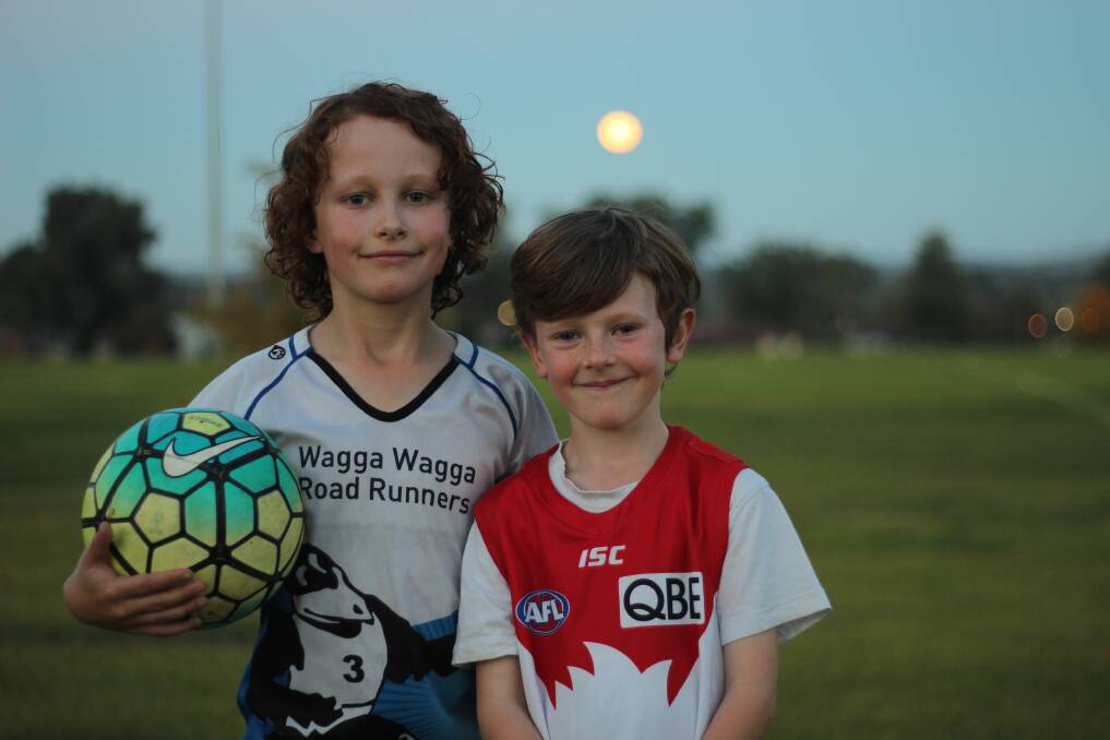 FIT FOCUS: Nine-year-old Hayden and seven-year-old Nathan may be bringing up the bell curve for active kids in the country. Picture: Emma Horn