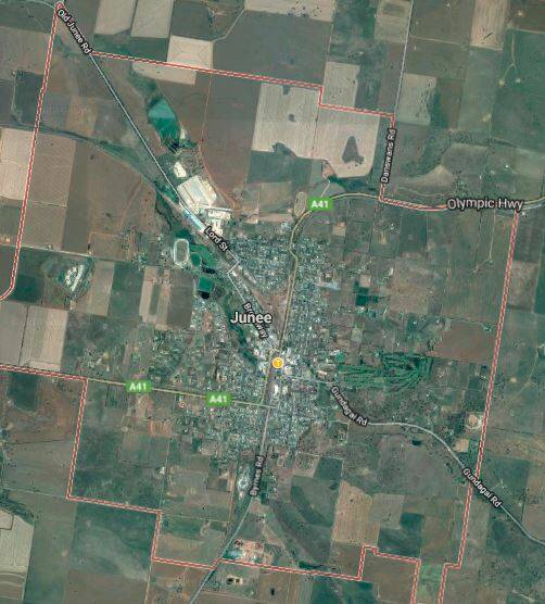Junee's wastewater treatment facility is located in the northwest corner of the map, on Old Junee Road.