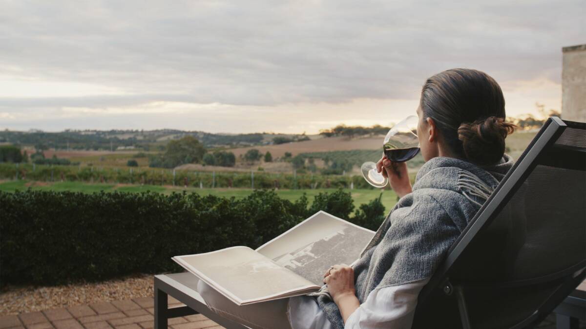 A delicious drop, a beautiful view and a book... heaven.