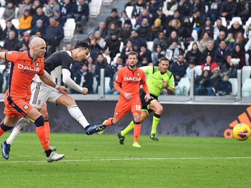 Cristiano Ronaldo netted a brace for Juventus against Udinese to take them top of Serie A .