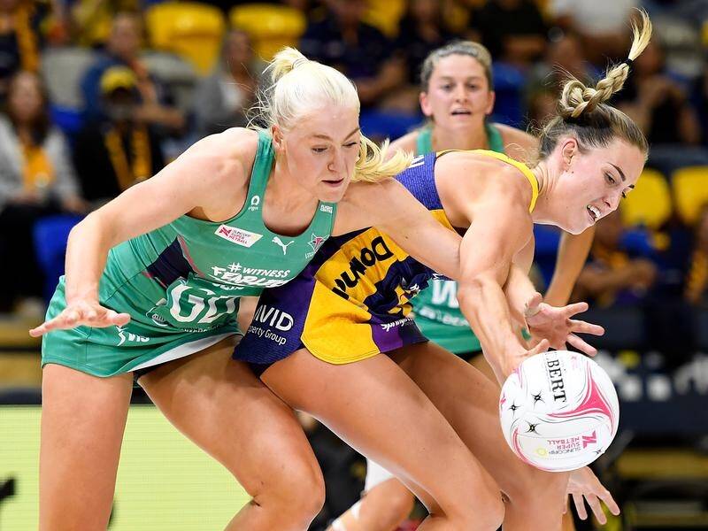 The Vixens and Lightning played out a thrilling final game of the Super Netball regular season.