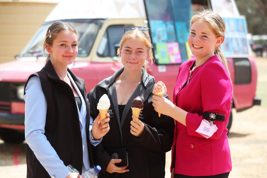 TASTY TREATS: Jorja Baxter, 14, Taylah Rattray, 17 from Sydney and McKenzie Smith, 14 from Woomargama.