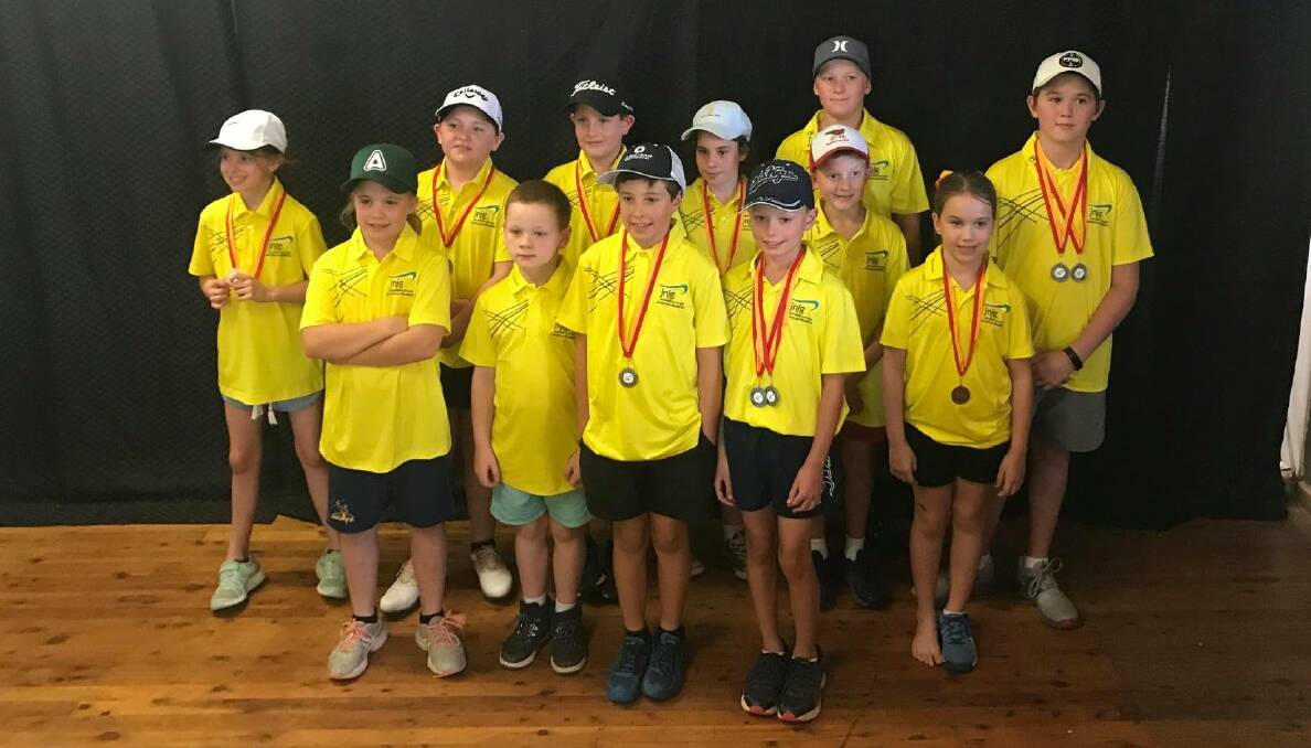 AWARDS NIGHT: The juniors stand proud with their medals after months of participation in the Juniors on the Move golf tournaments. Picture: Contributed